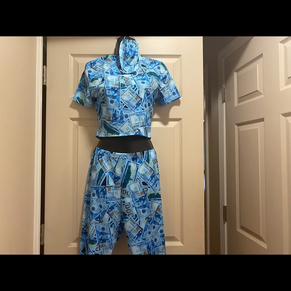 Money Short Set! - Picture 2 of 4